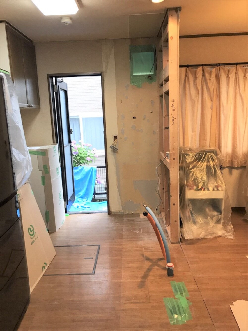 キッチン解体と配管が完了